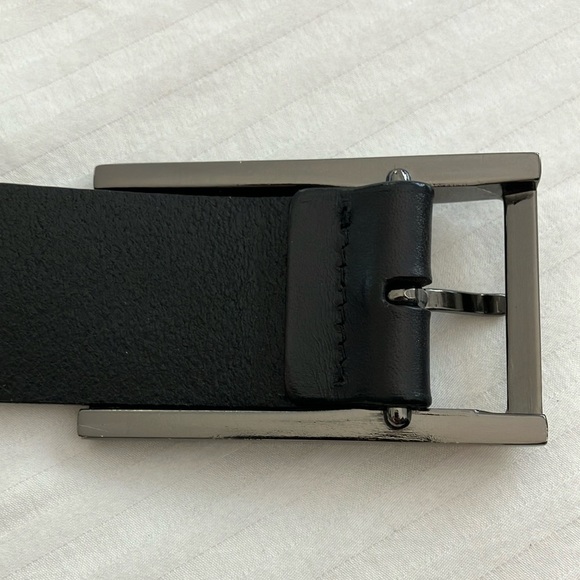 Kenneth Cole Black Leather Belt with Silver Buckle - Picture 3 of 14